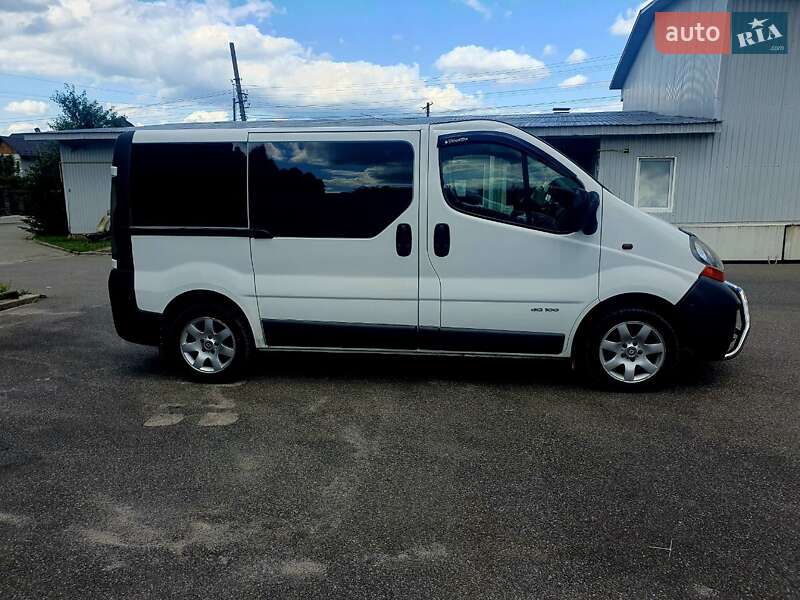 Мінівен Renault Trafic 2004 в Кременці