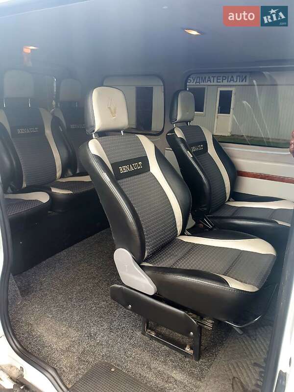 Мінівен Renault Trafic 2004 в Кременці