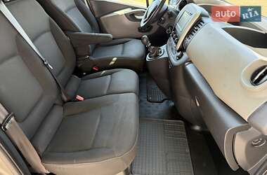 Минивэн Renault Trafic 2015 в 