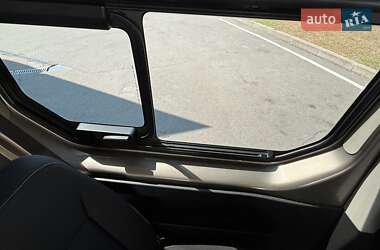 Минивэн Renault Trafic 2015 в 