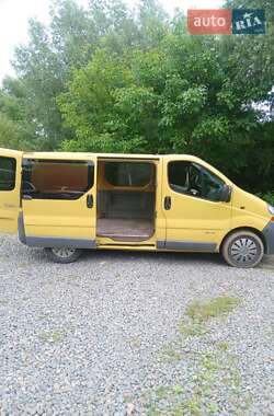 Вантажний фургон Renault Trafic 2001 в 