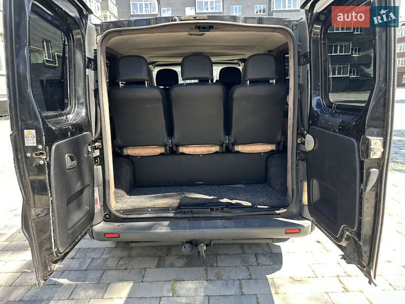 Минивэн Renault Trafic 2005 в Ахтырке