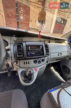 Минивэн Renault Trafic 2009 в 