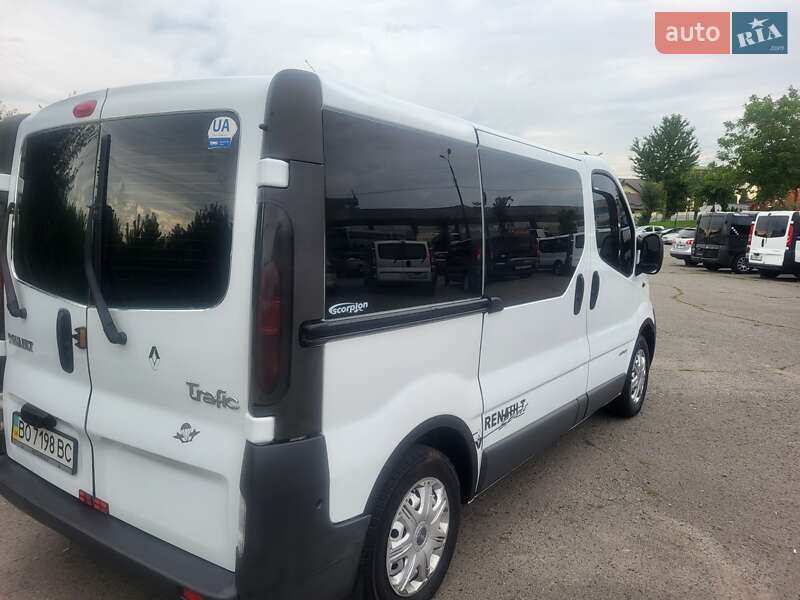 Мінівен Renault Trafic 2004 в Хмельницькому
