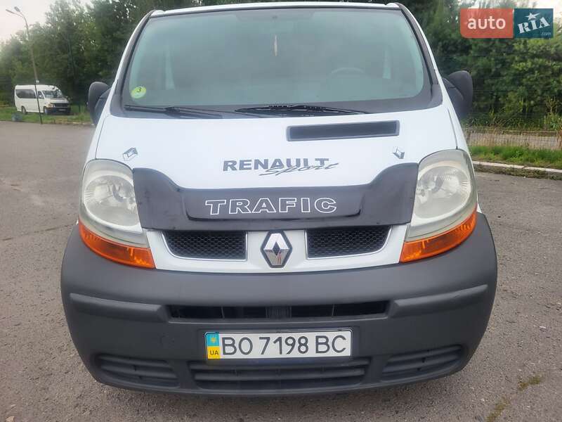 Мінівен Renault Trafic 2004 в Хмельницькому