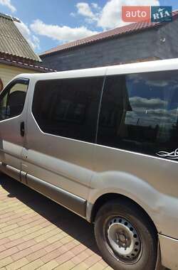 Минивэн Renault Trafic 2002 в Апостолово