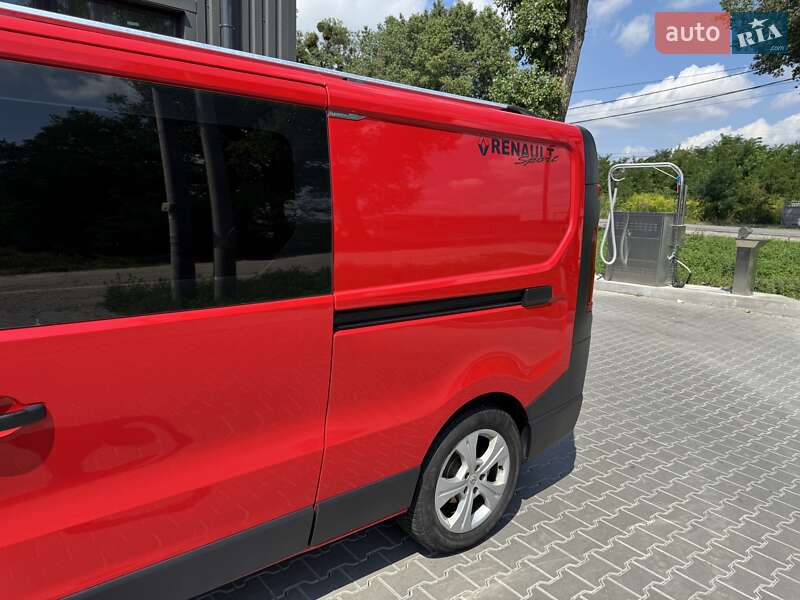 Мінівен Renault Trafic 2015 в Києві