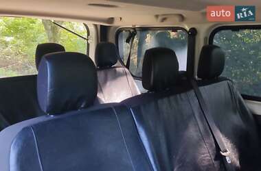 Минивэн Renault Trafic 2016 в 