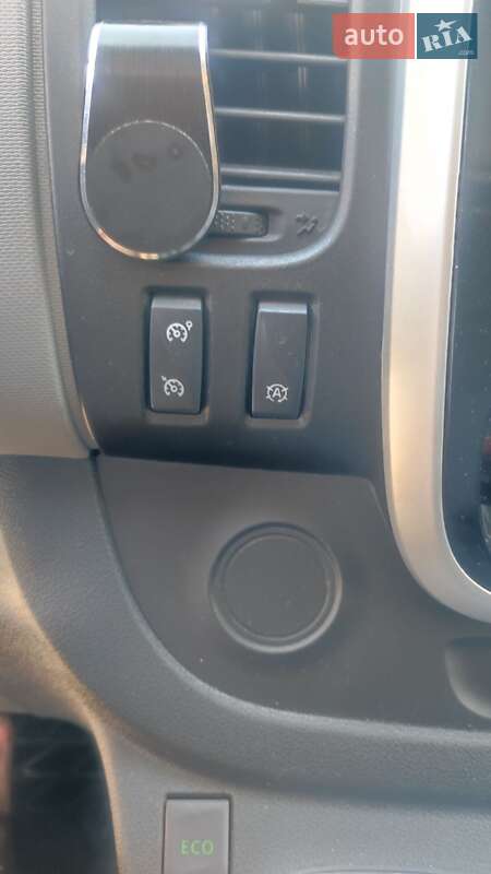 Вантажний фургон Renault Trafic 2018 в Дніпрі фото 25 Вантажний фургон Renault Trafic 2018 в Дніпрі