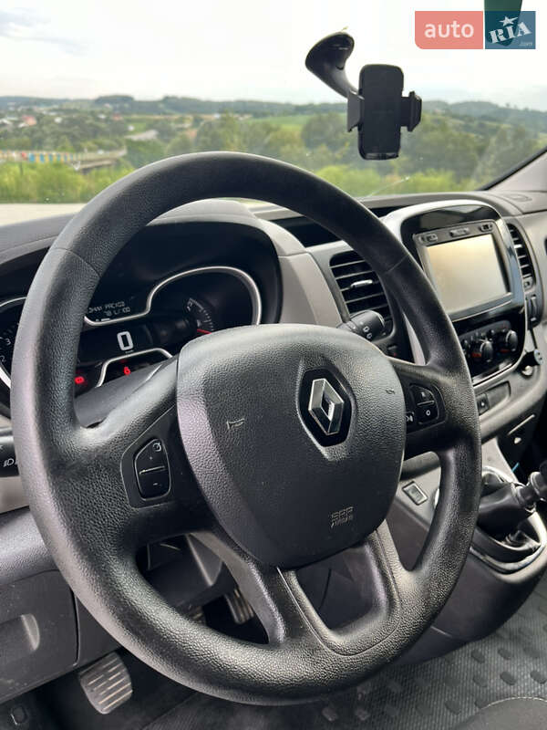 Минивэн Renault Trafic 2017 в Черновцах