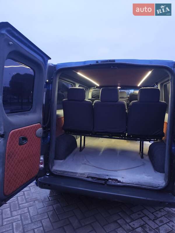 Минивэн Renault Trafic 2005 в Ивано-Франковске