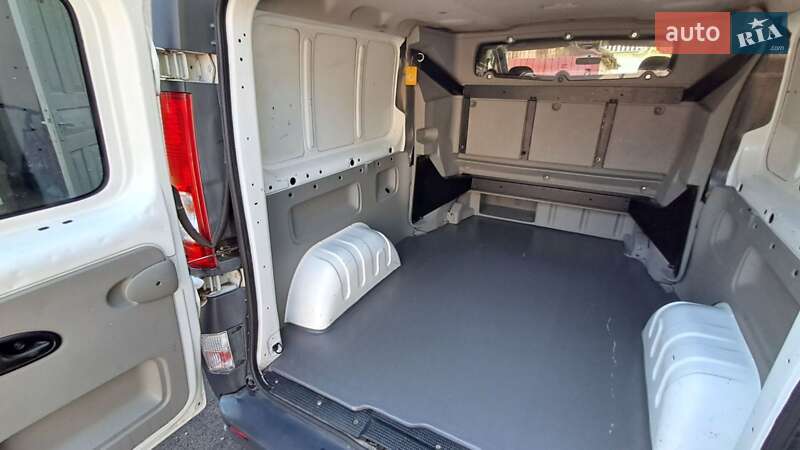 Мінівен Renault Trafic 2013 в Кам'янець-Подільському