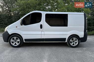 Вантажопасажирський фургон Renault Trafic 2006 в Харкові