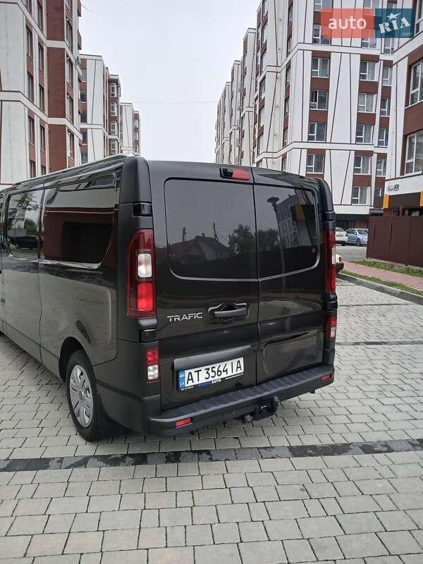 Грузовой фургон Renault Trafic 2016 в Ивано-Франковске