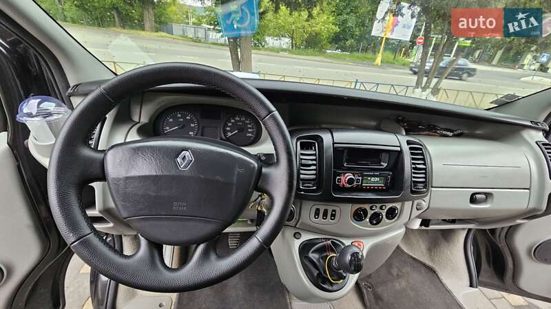 Минивэн Renault Trafic 2006 в Ужгороде