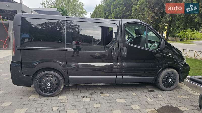Минивэн Renault Trafic 2006 в Ужгороде
