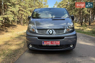 Минивэн Renault Trafic 2014 в 