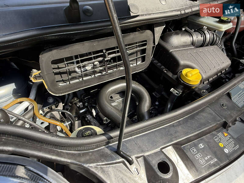 Мінівен Renault Trafic 2014 в Києві