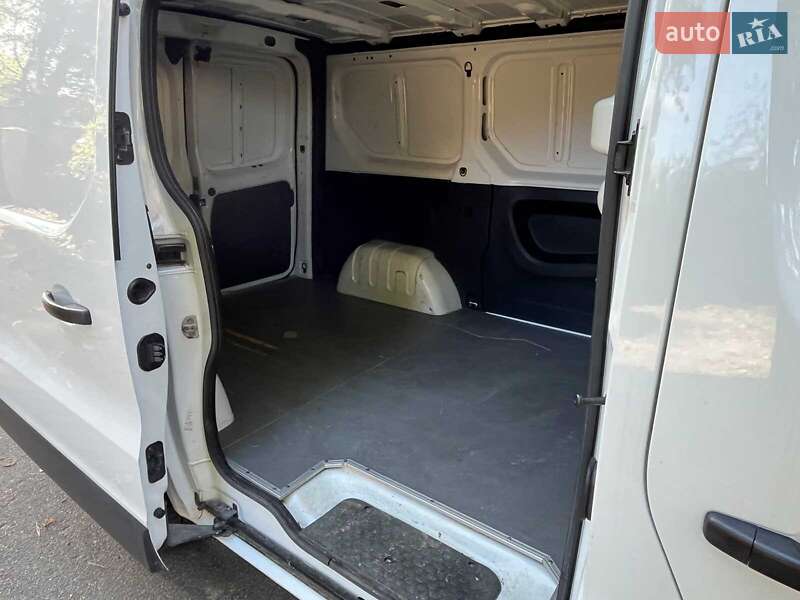 Грузовой фургон Renault Trafic 2018 в Киеве фото 18 Грузовой фургон Renault Trafic 2018 в Киеве