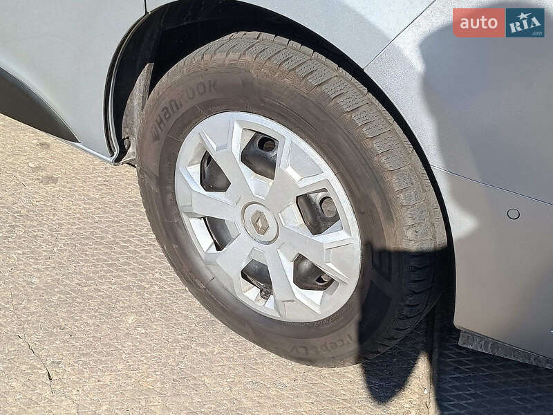 Минивэн Renault Trafic 2022 в Харькове фото 7 Минивэн Renault Trafic 2022 в Харькове