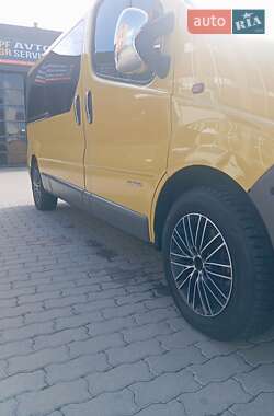 Минивэн Renault Trafic 2002 в 