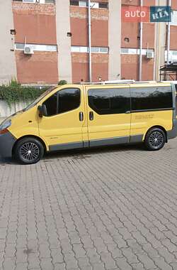 Минивэн Renault Trafic 2002 в 
