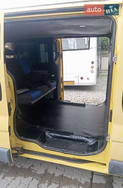 Минивэн Renault Trafic 2002 в 