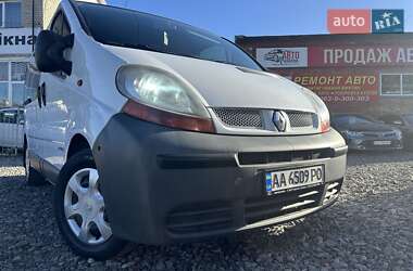 Грузовой фургон Renault Trafic 2005 в Смеле
