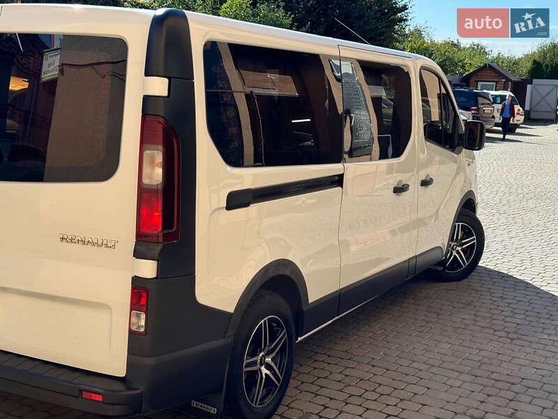Минивэн Renault Trafic 2017 в Ужгороде