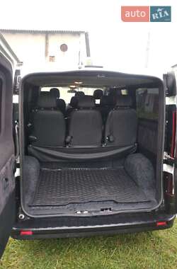 Минивэн Renault Trafic 2016 в 