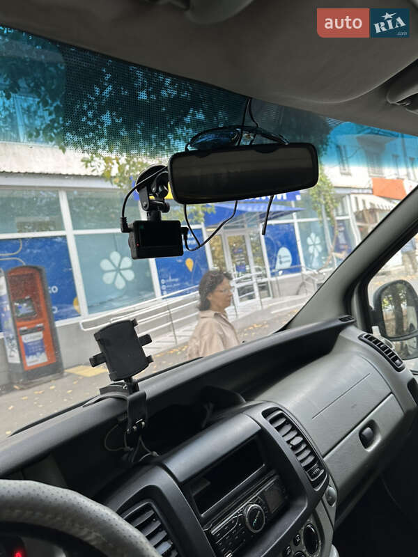 Минивэн Renault Trafic 2003 в Одессе фото 10 Минивэн Renault Trafic 2003 в Одессе