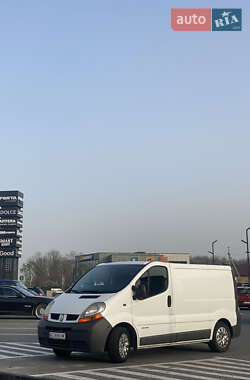 Вантажний фургон Renault Trafic 2005 в Луцьку