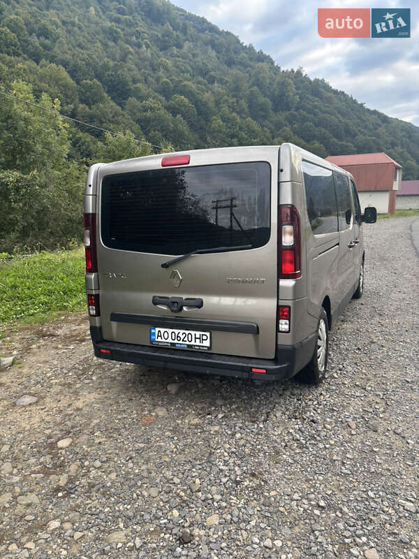 Минивэн Renault Trafic 2015 в Хусте фото 4 Минивэн Renault Trafic 2015 в Хусте