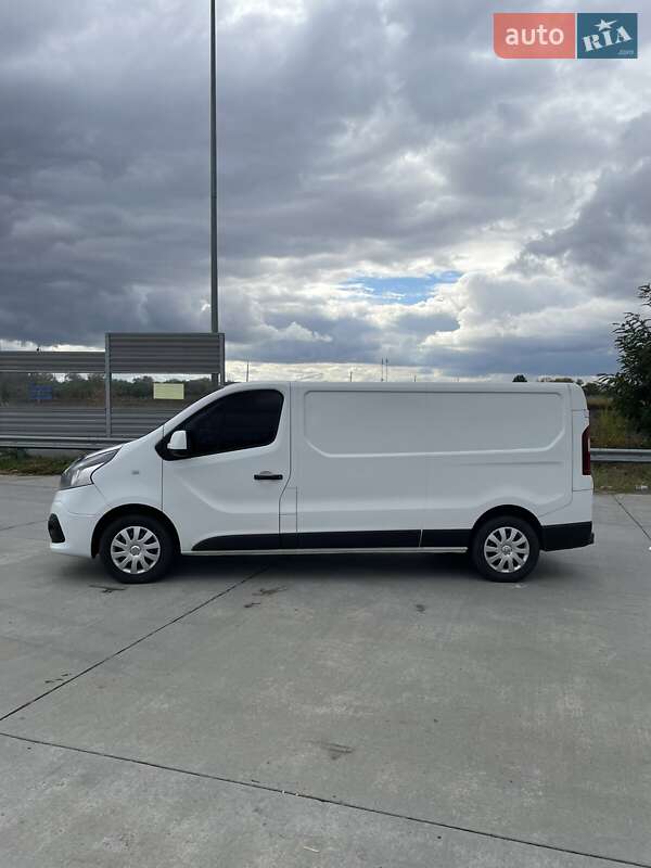 Вантажний фургон Renault Trafic 2018 в Полтаві