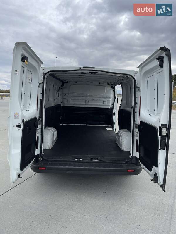 Вантажний фургон Renault Trafic 2018 в Полтаві