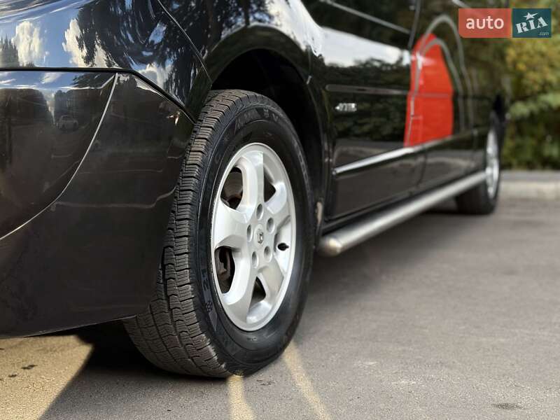 Грузовой фургон Renault Trafic 2012 в Дубно