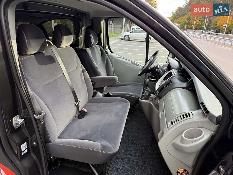 Грузовой фургон Renault Trafic 2012 в Дубно