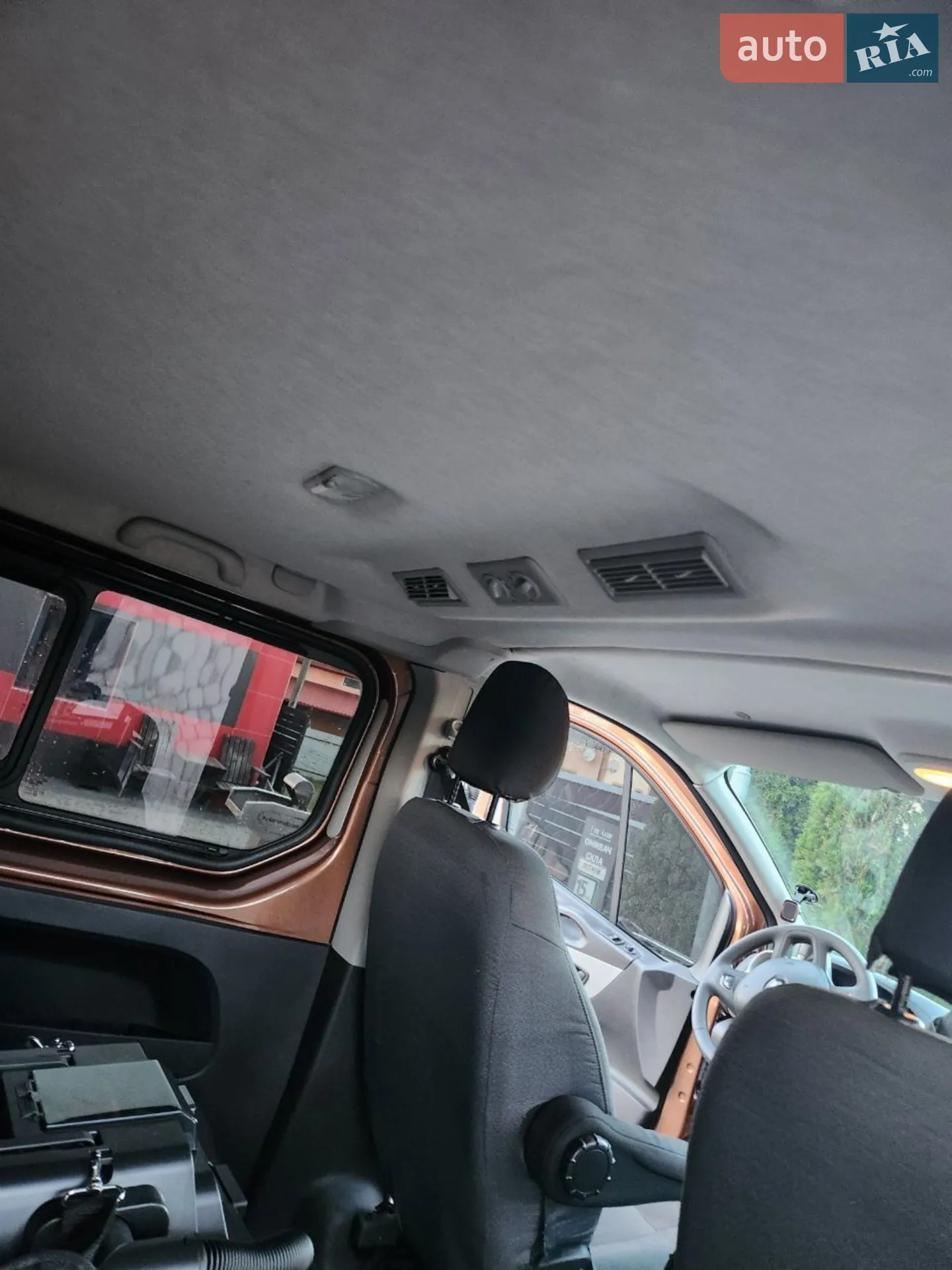 2015 Renault Trafic - мініатюра 13