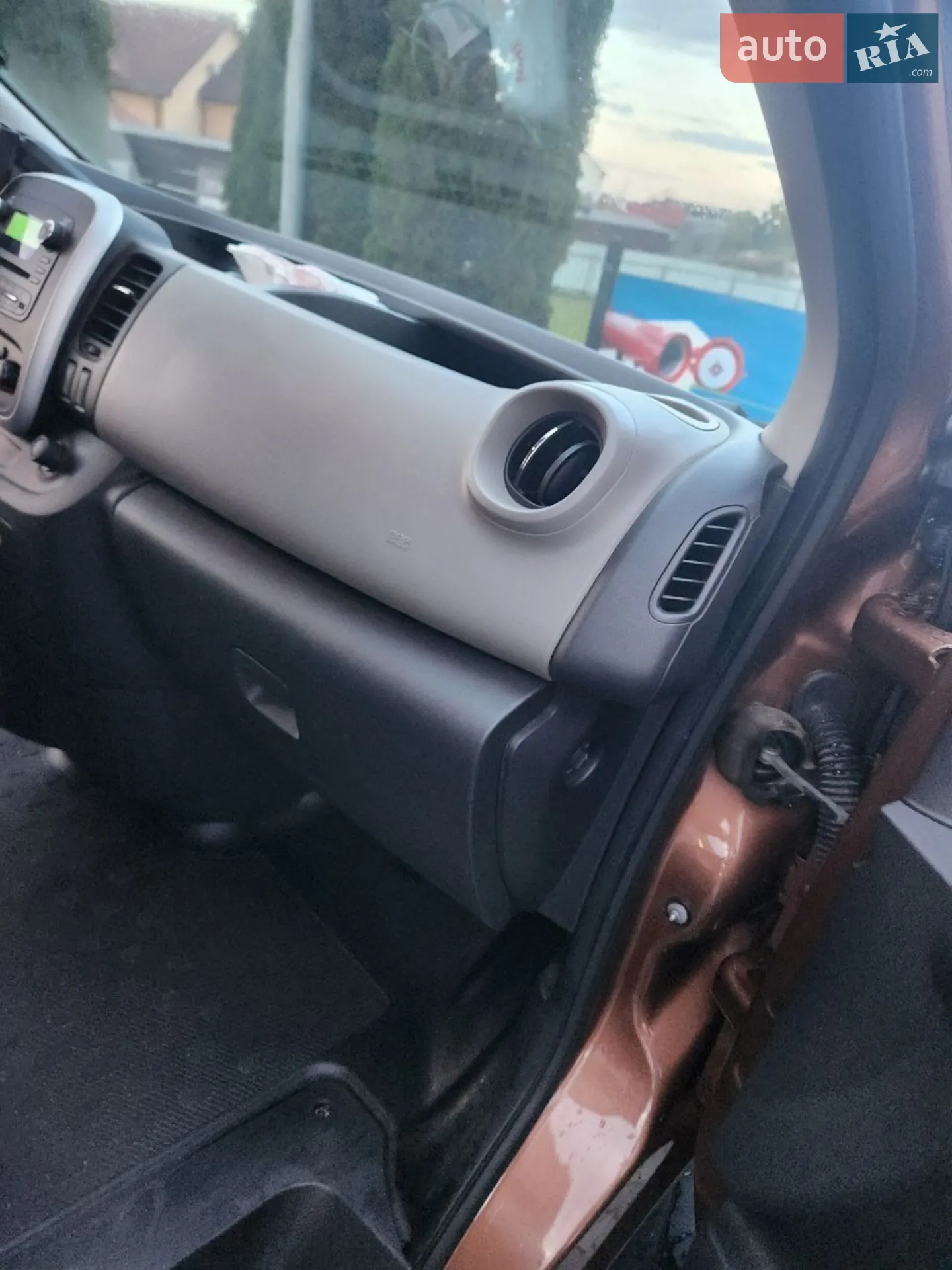 2015 Renault Trafic - мініатюра 27