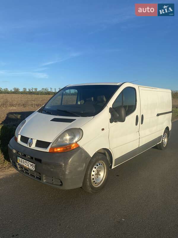 Вантажний фургон Renault Trafic 2006 в Києві