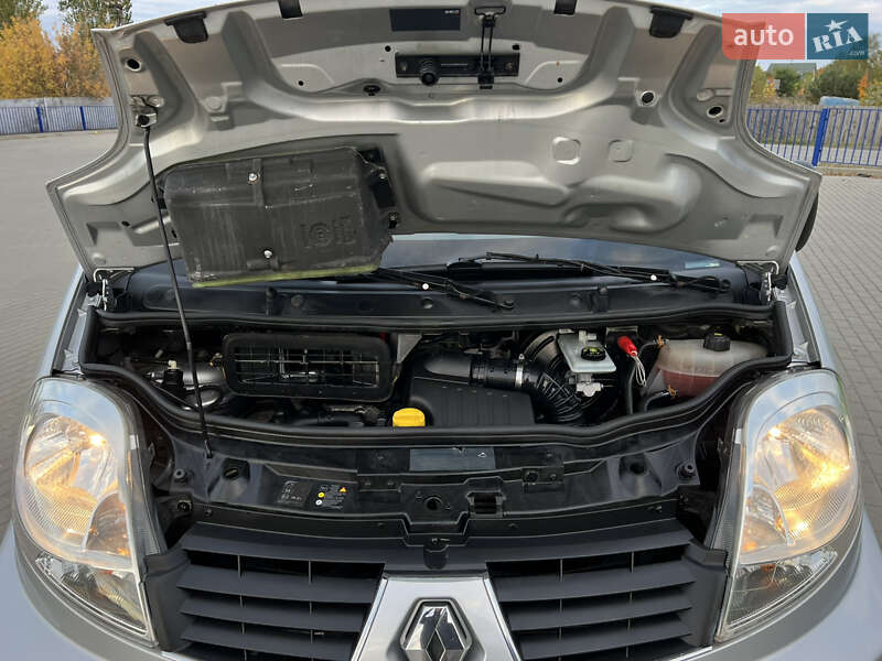 Мінівен Renault Trafic 2011 в Ковелі