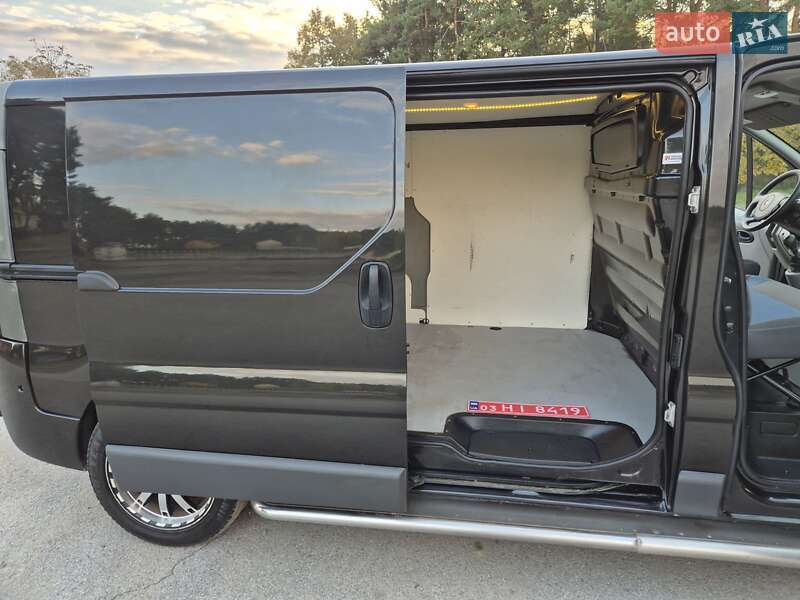 Грузовой фургон Renault Trafic 2013 в Радивилове