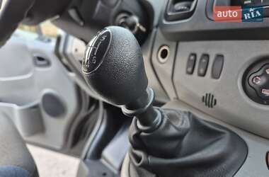 Грузовой фургон Renault Trafic 2013 в 