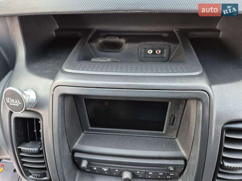 Грузовой фургон Renault Trafic 2013 в Радивилове