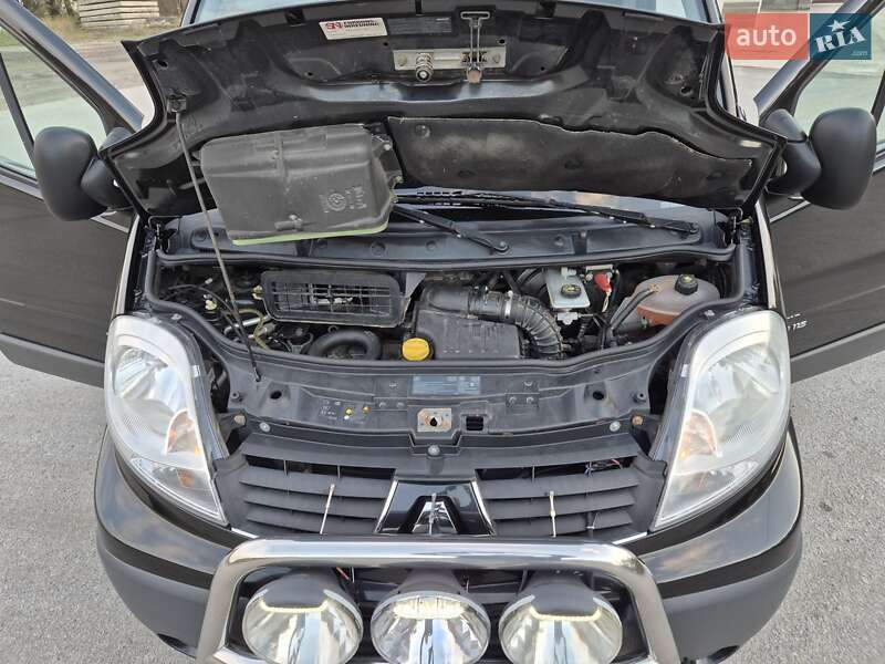 Грузовой фургон Renault Trafic 2013 в Радивилове