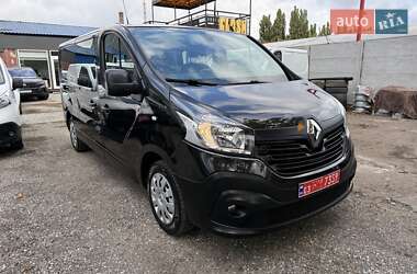 Минивэн Renault Trafic 2016 в 