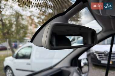 Минивэн Renault Trafic 2016 в 