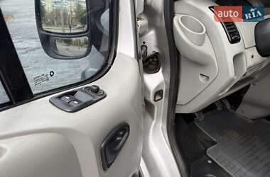 Минивэн Renault Trafic 2003 в 