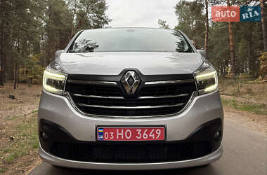 Минивэн Renault Trafic 2020 в 