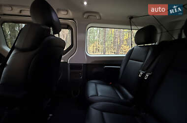 Минивэн Renault Trafic 2020 в 